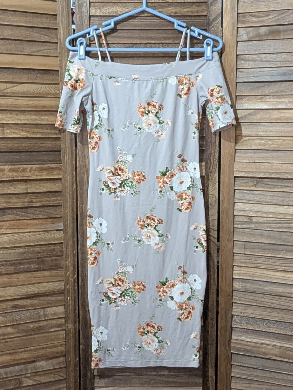 πΈ Stunning Haute Monde Floral Off-The-Shoulder Bodycon Midi Dress πΈ